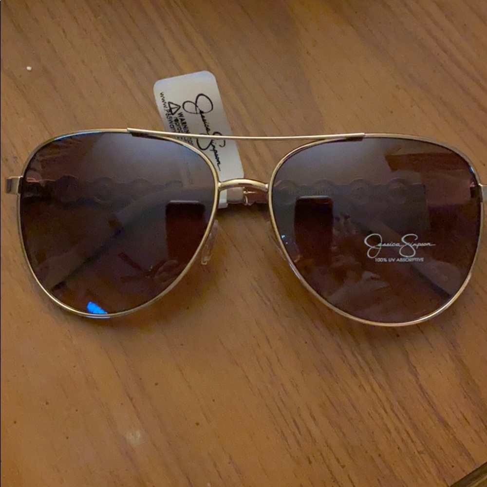 Sunglasses aviator